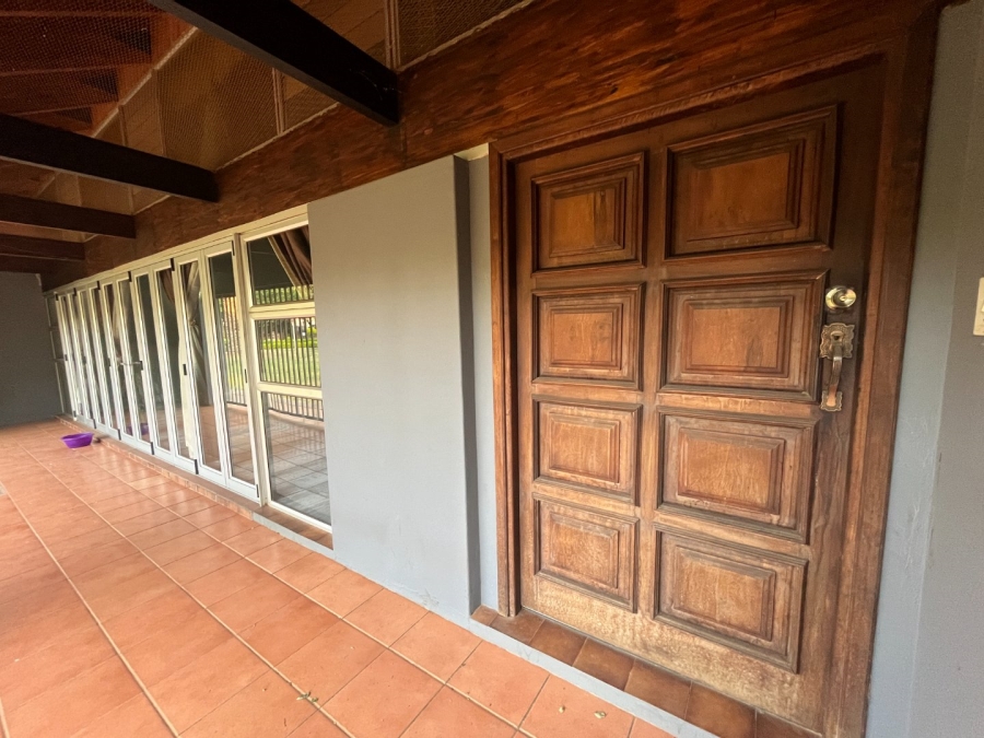 5 Bedroom Property for Sale in Van Der Hoff Park North West